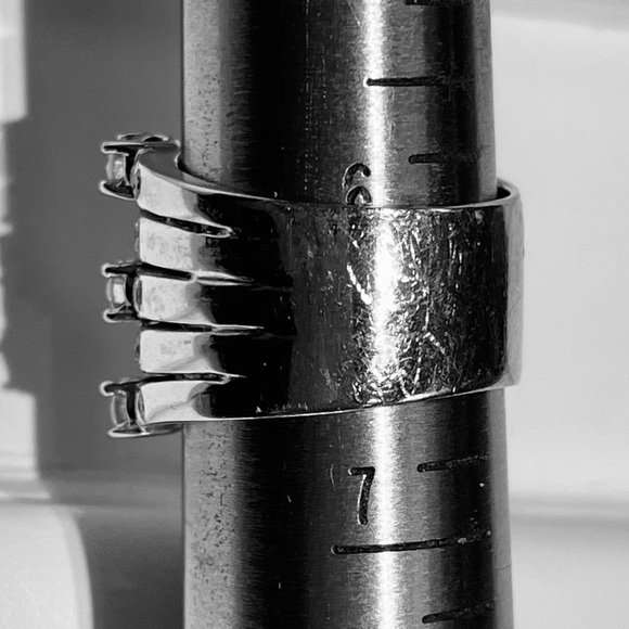 Designer Heirloom Quality 1.5 TCW of full cut diamonds  copyrighted© ring 14K WG - Picture 11 of 17